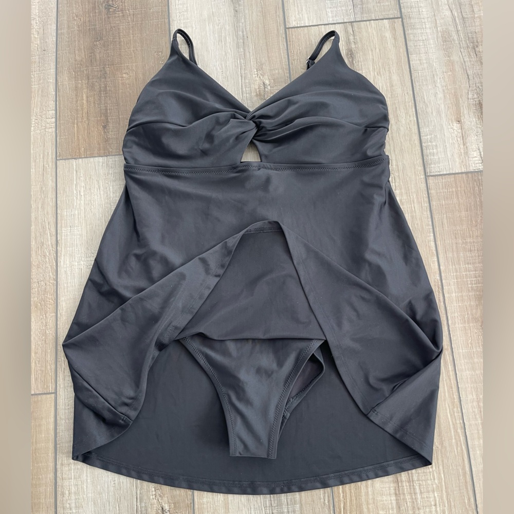 Old Navy Black Twist-Front Swim Dress Size Large - Picture 8 of 15